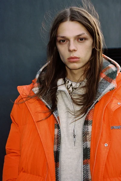 Look 18
